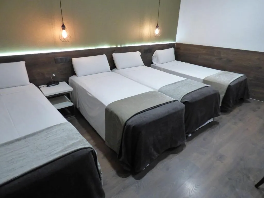 Room, Moderno, Barcelona