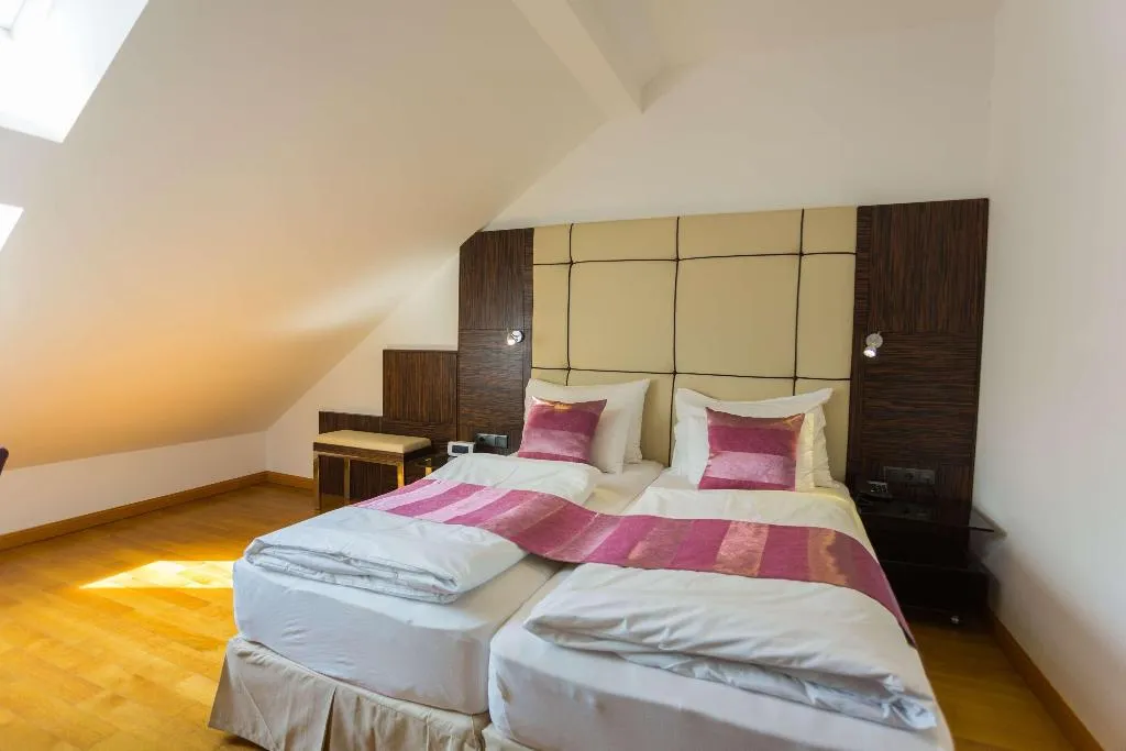 APARTMENT THREE BEDS Room, Best Western Plus Hotel Arcadia, Vienna