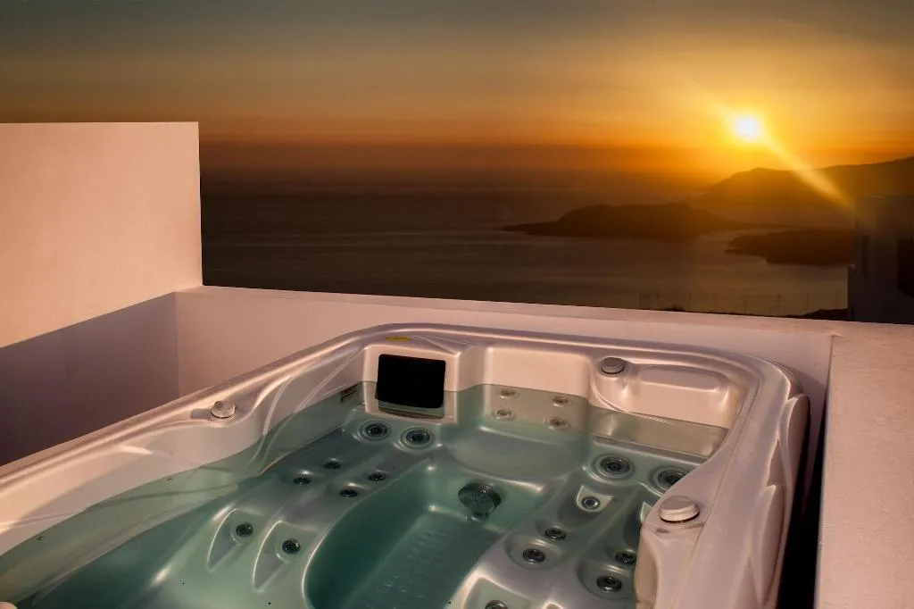 Room, May Seven Suites Hotel, Santorini