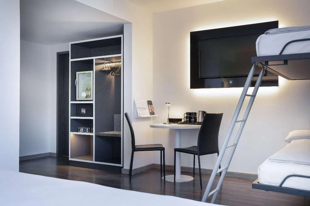 FAMILY ROOM STANDARD Room, INNSiDE by Melia Berlin Mitte, Berlin