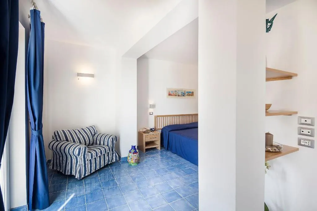 JUNIOR SUITE DELUXE Room, Grifo Hotel Charme&SPA, Naples