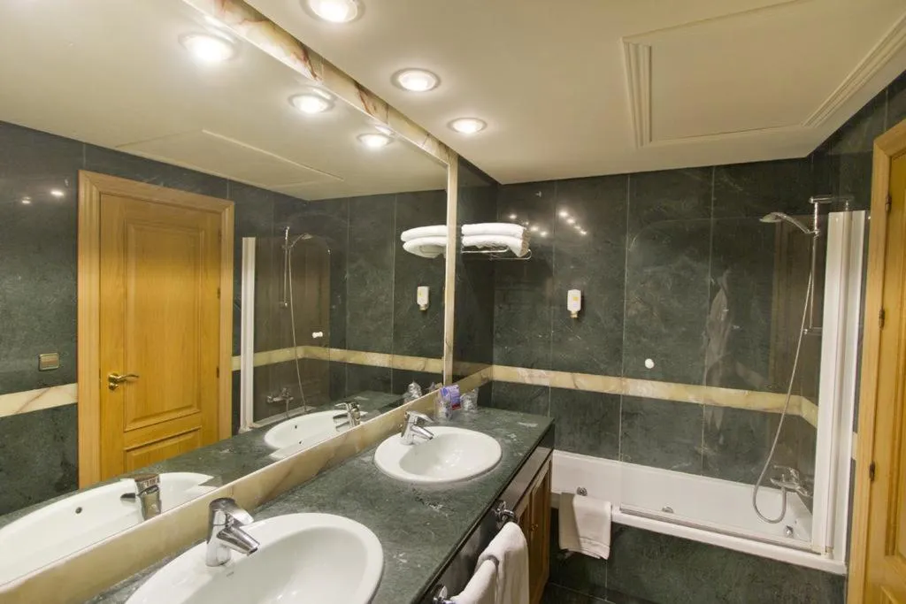 SUITE STANDARD Room, MS Amaragua, Costa Del Sol