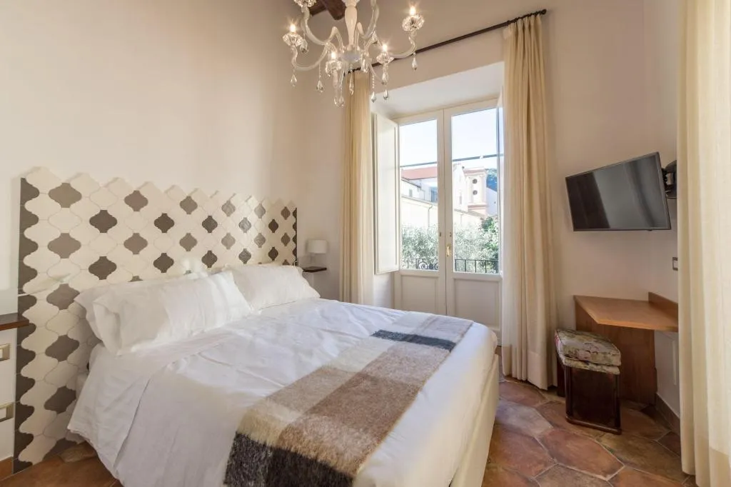 Room, Residenza Il Campanile, Naples
