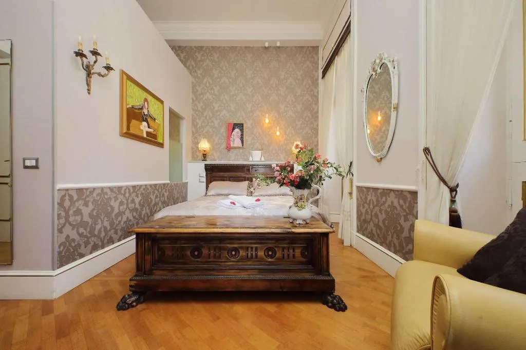 Room, Domus Monamì Luxury Suites, Rome
