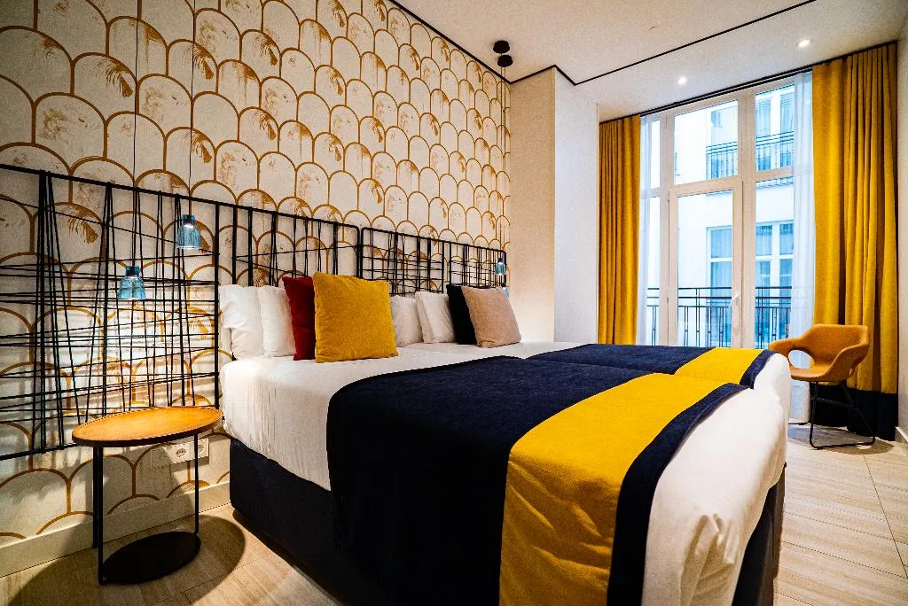 APARTMENT CAPACITY 7 TWO BEDROOMS Room, Smartrental Collection Gran Vía Centric, Madrid