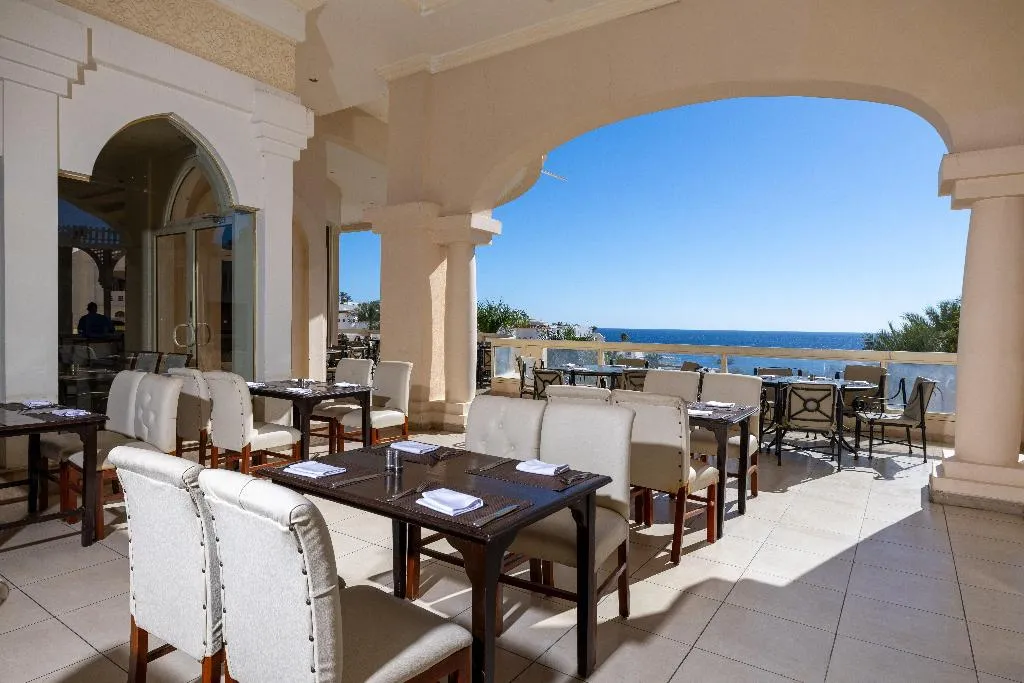 Restaurant, Continental Plaza Beach, Red Sea Riviera