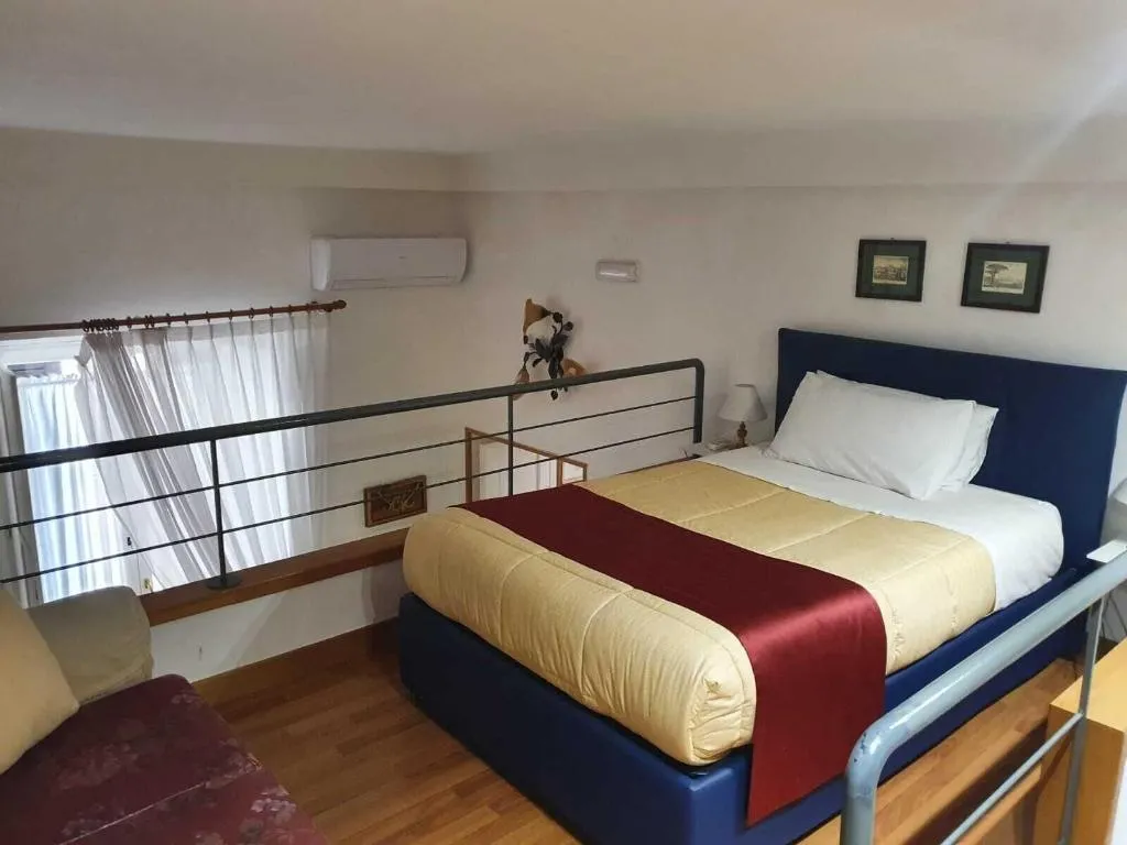 Room, Moon Luxury Rooms & Apartments, Naples