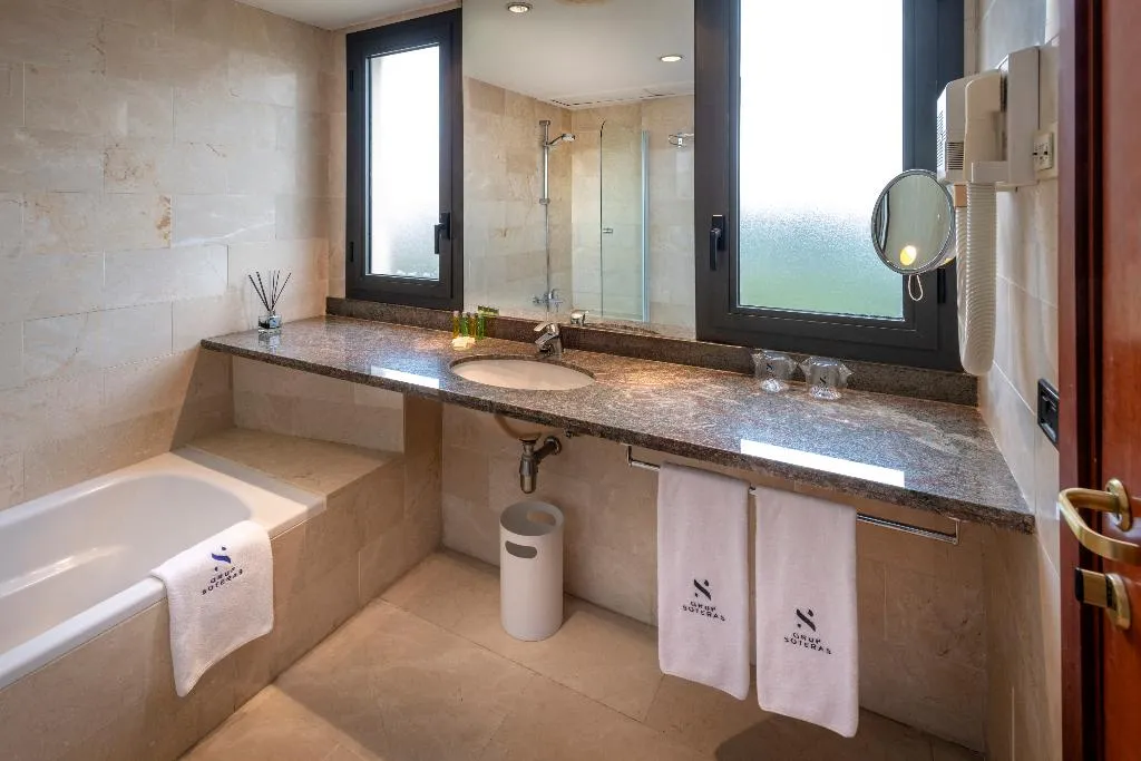 DOUBLE SINGLE USE EXECUTIVE Room, Gran Hotel Rey Don Jaime, Barcelona