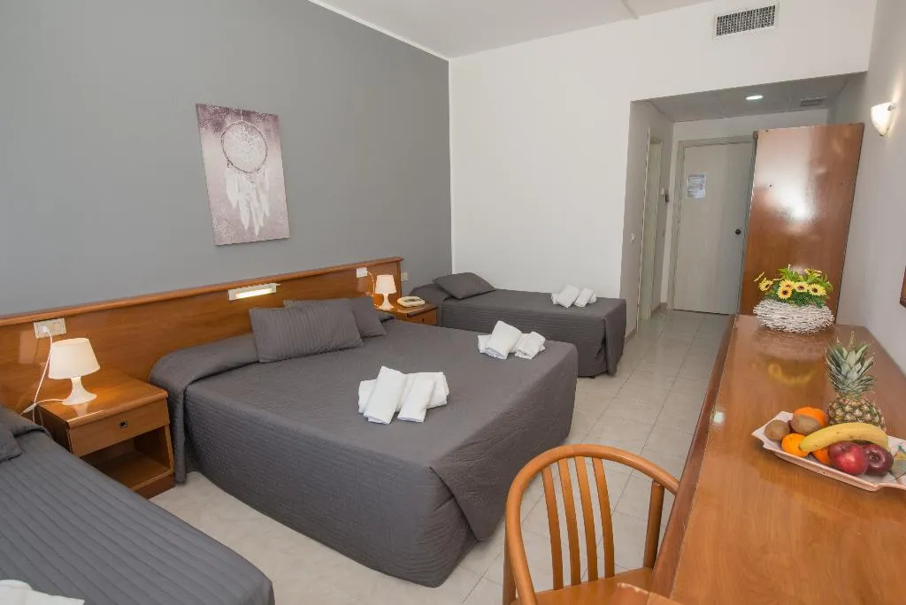 TRIPLE STANDARD Room, Hotel President Sea Palace, Catania