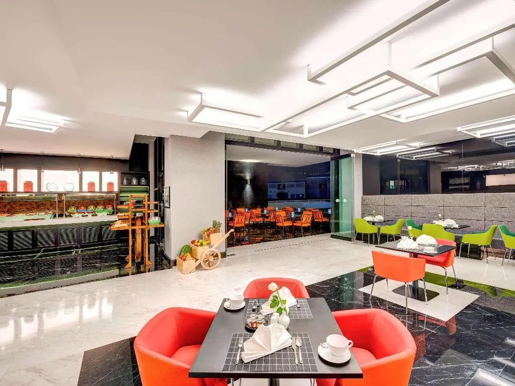 Restaurant, Novotel Sharjah Expo Centre, Dubai
