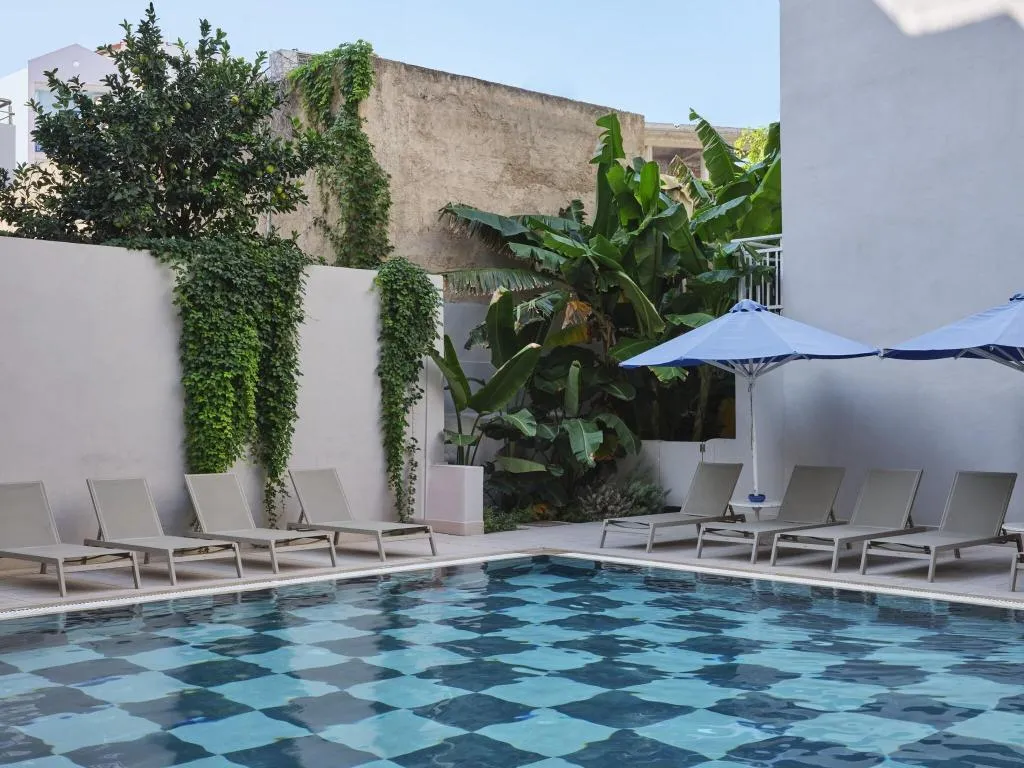 Pool, Esperia, Rhodes