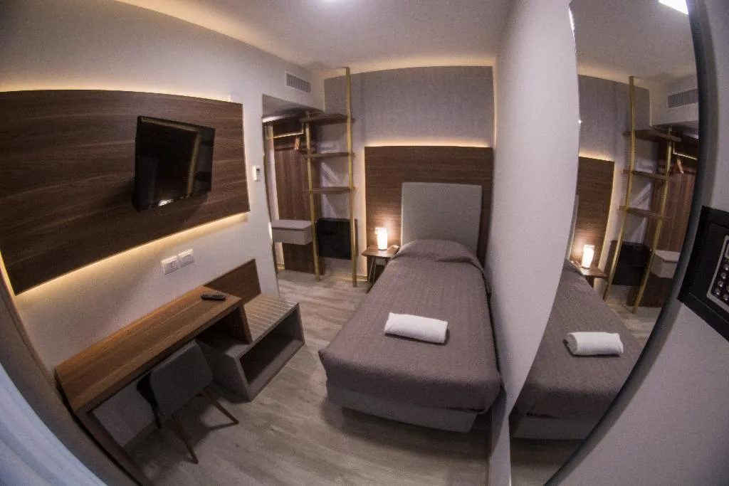 SINGLE STANDARD Room, 8 Room Hotel, Catania
