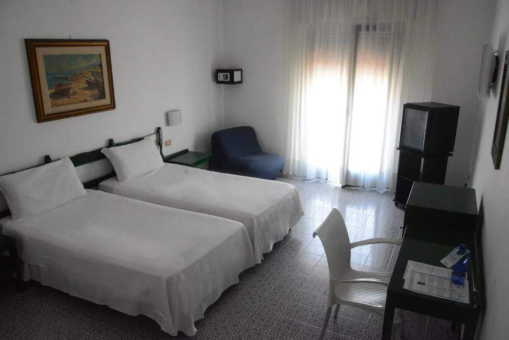 Room, Saracen Sands Hotel & Congress Centre, Palermo