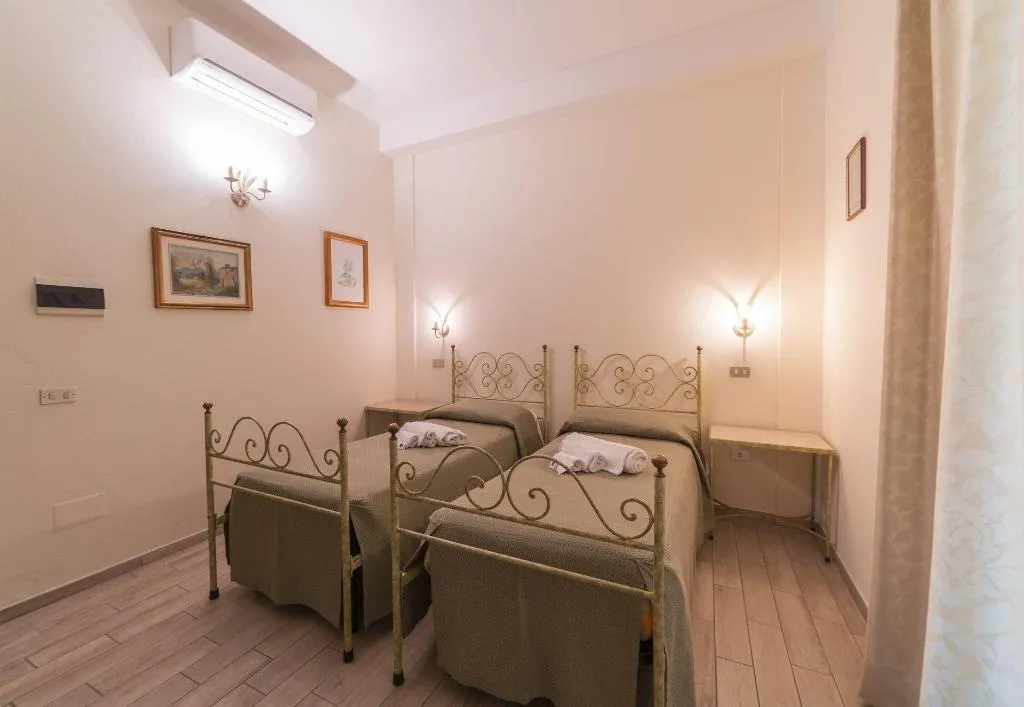 Room, Villa Alberta, Cagliari