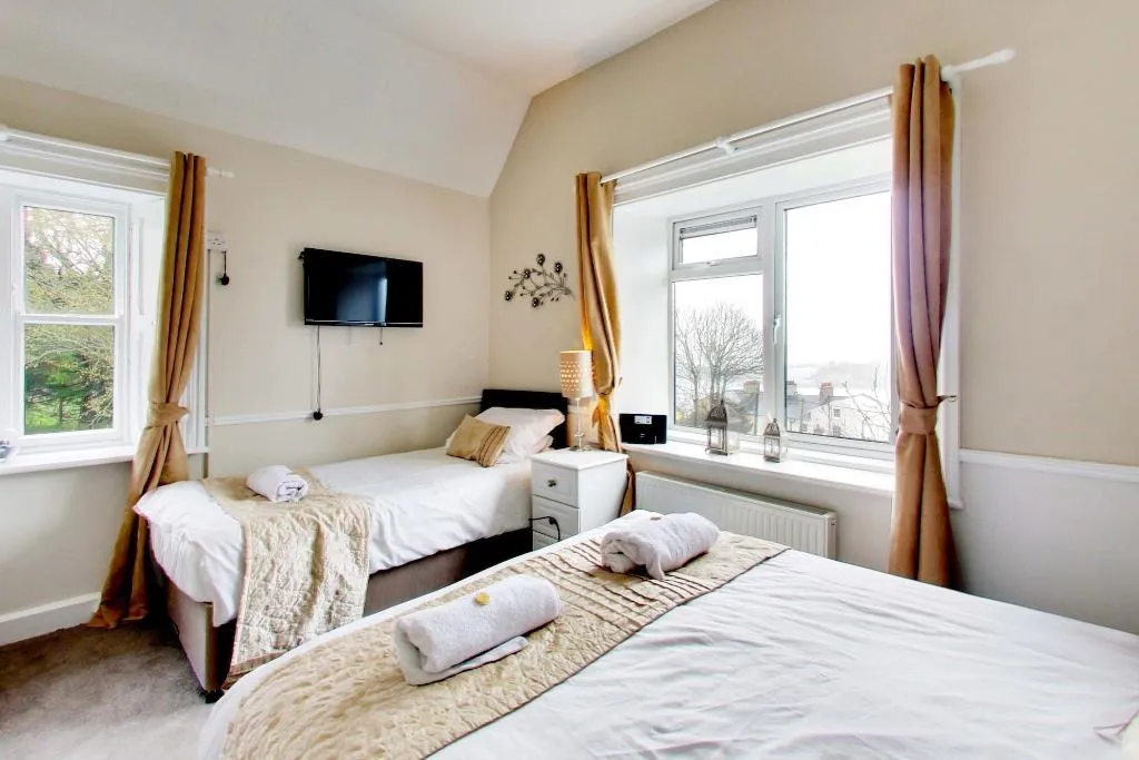 Room, Robin Hill House, Cork