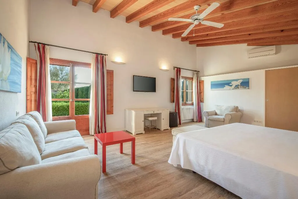 JUNIOR SUITE STANDARD Room, Finca Son Roig, Majorca