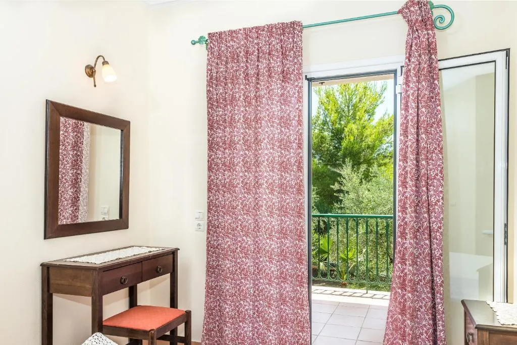 APARTMENT SEA VIEW Room, Liofyto Apartments, Zante