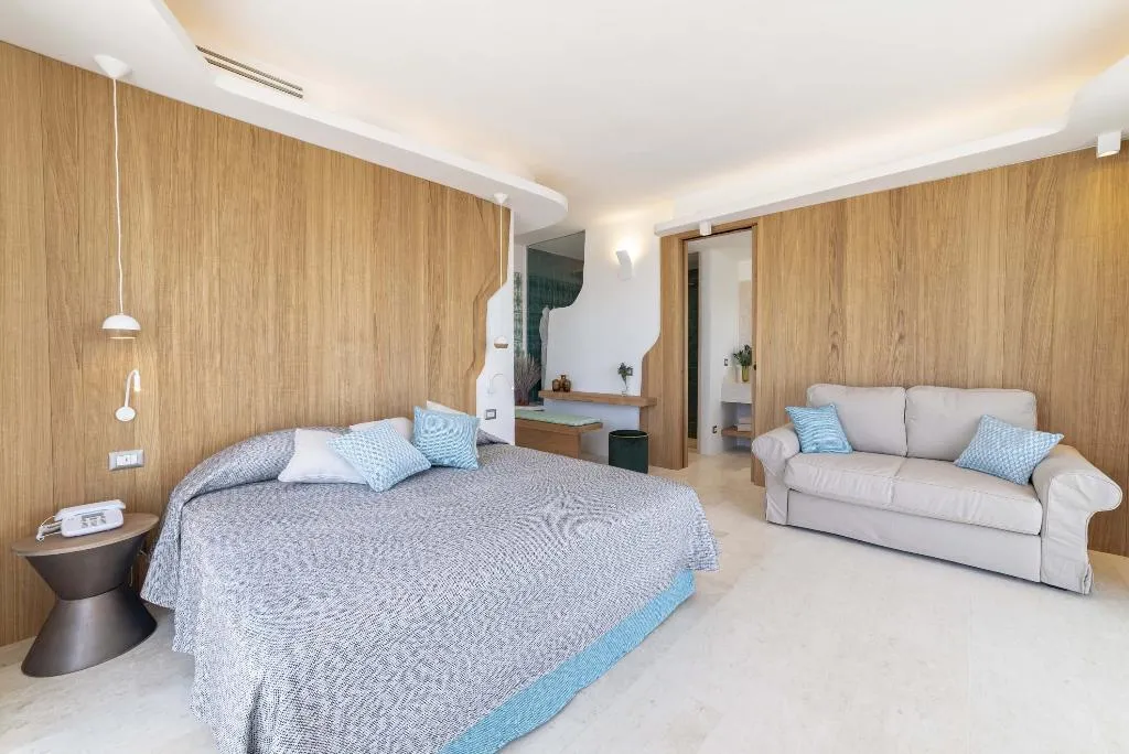 SUITE SEA VIEW CAPACITY 2 Room, Grand Relais dei Nuraghi, Olbia
