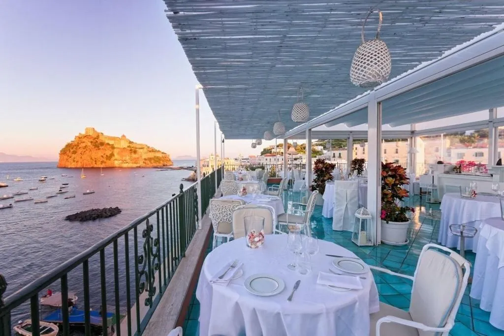 Restaurant, Miramare e Castello, Naples