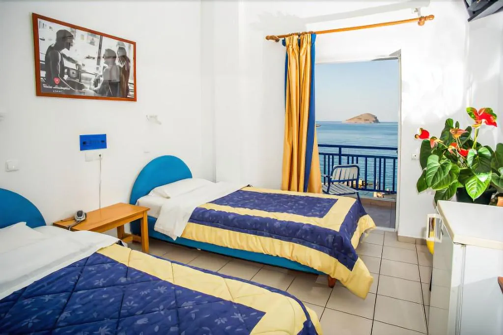 Room, Kiani Akti, Athens