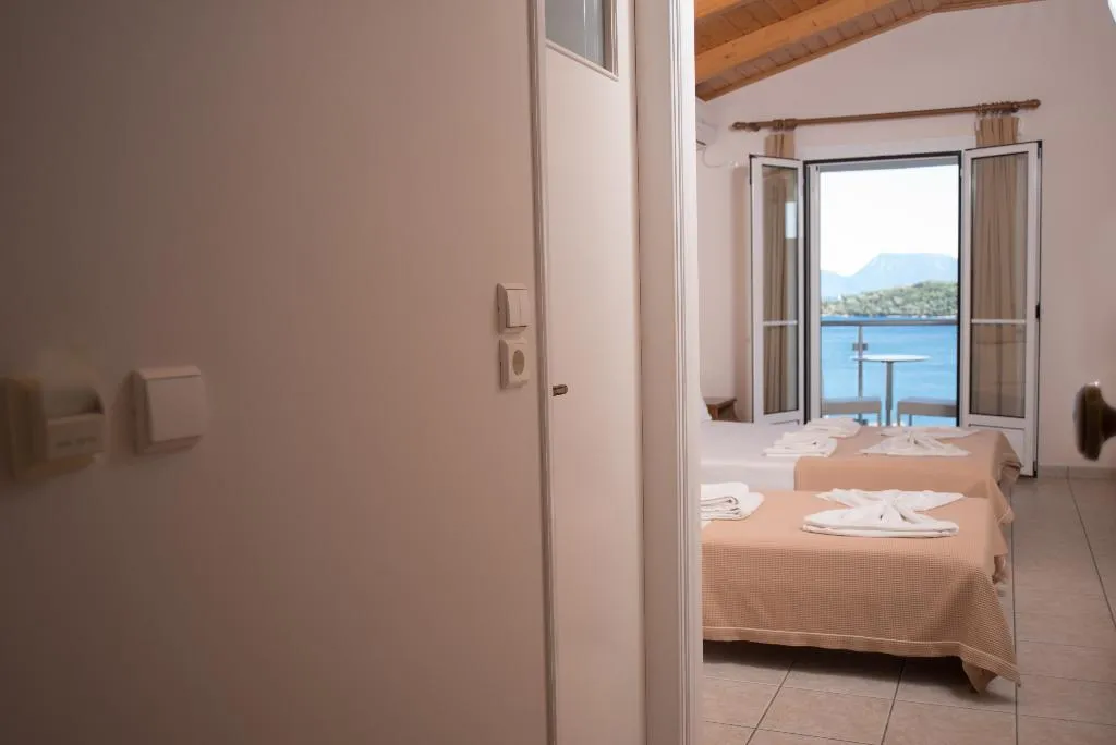 TRIPLE SEA VIEW Room, Hotel Oasis, Athens