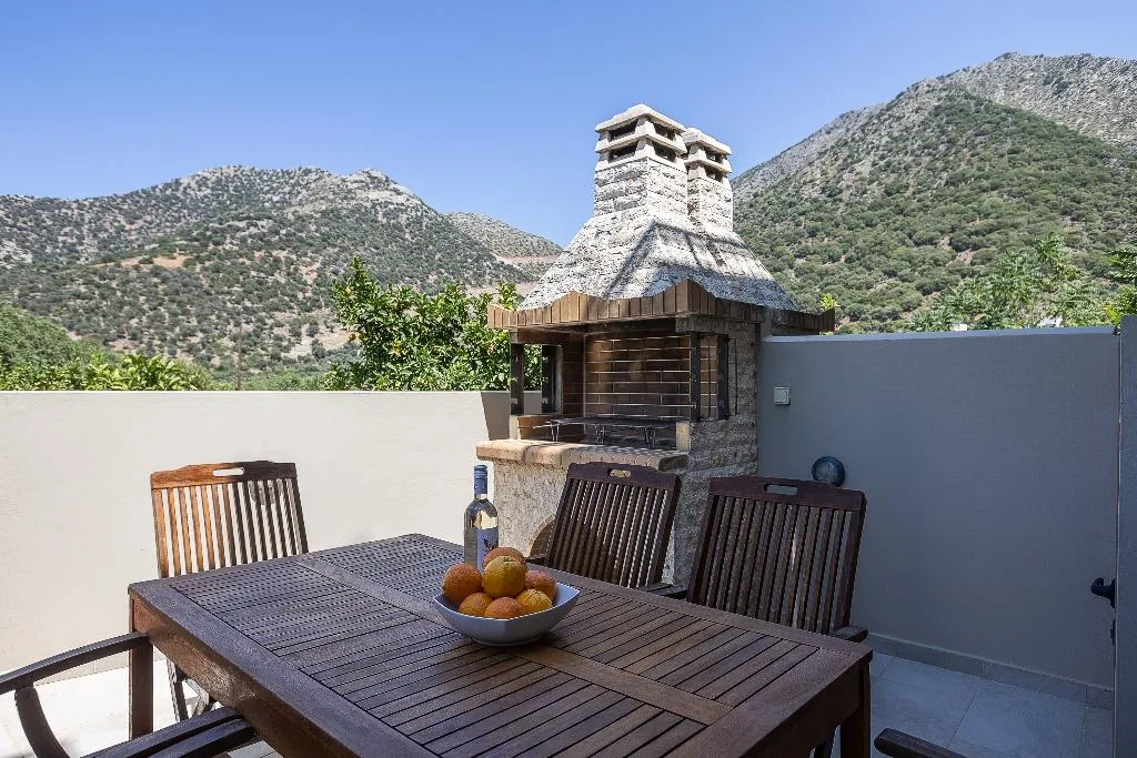 VILLA CAPACITY 6 THREE BEDROOM Room, Pantheon Villas & Suites, Crete