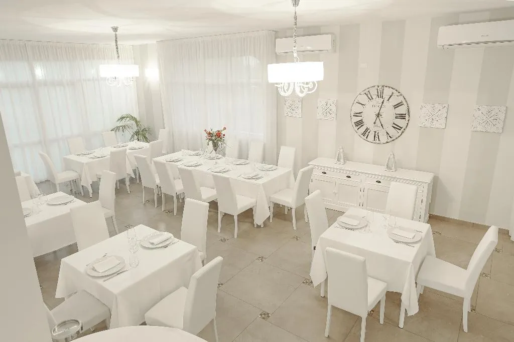Restaurant, Scala Dei Turchi Resort, Catania