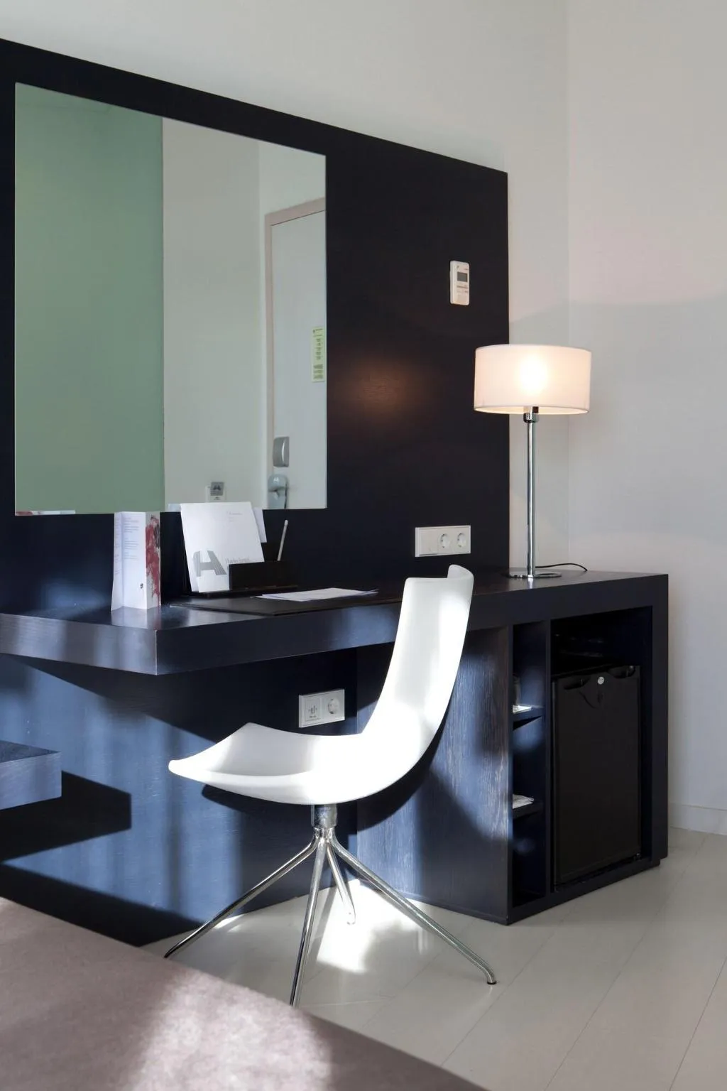 QUADRUPLE KING SIZE BED Room, Santos Porta Fira, Barcelona