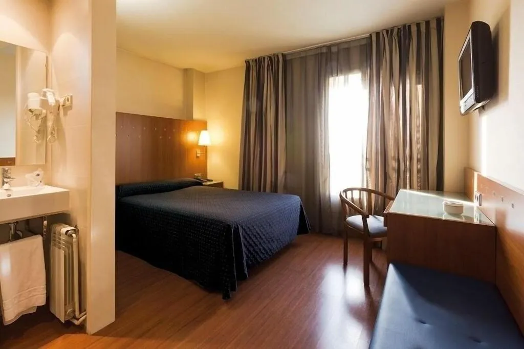 Room, J. Balmes, Costa Brava