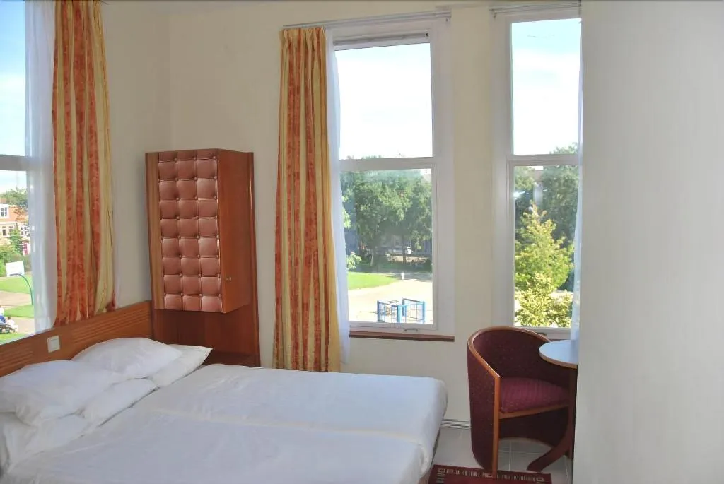 Room, Hotel Isis, Amsterdam