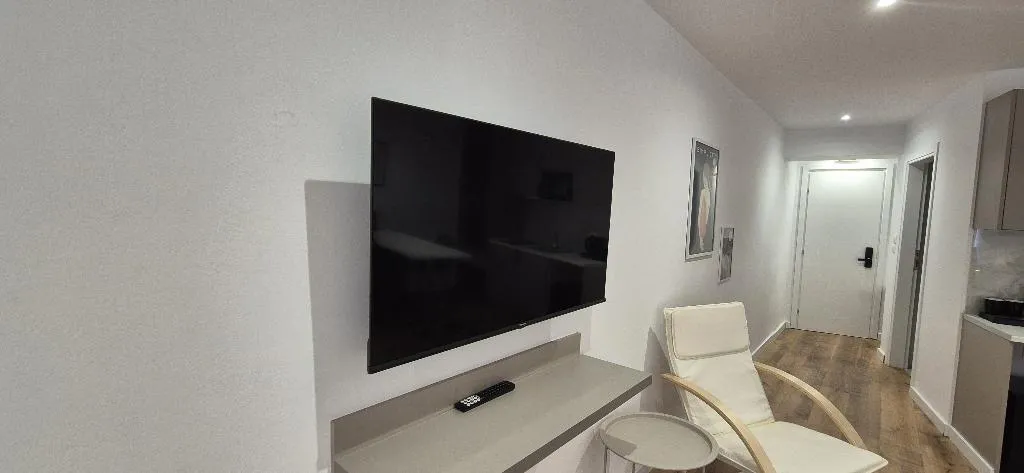 STUDIO DELUXE ONE BEDROOM Room, Figleaf Kypseli, Athens
