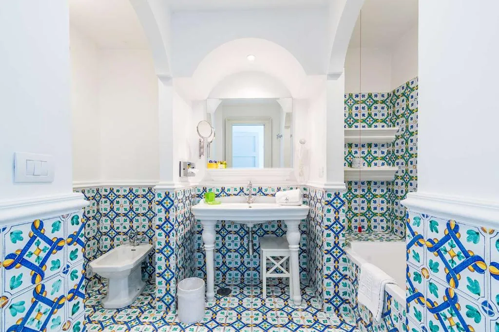 Room, Hotel Le Ancore BW Signature Collection, Naples