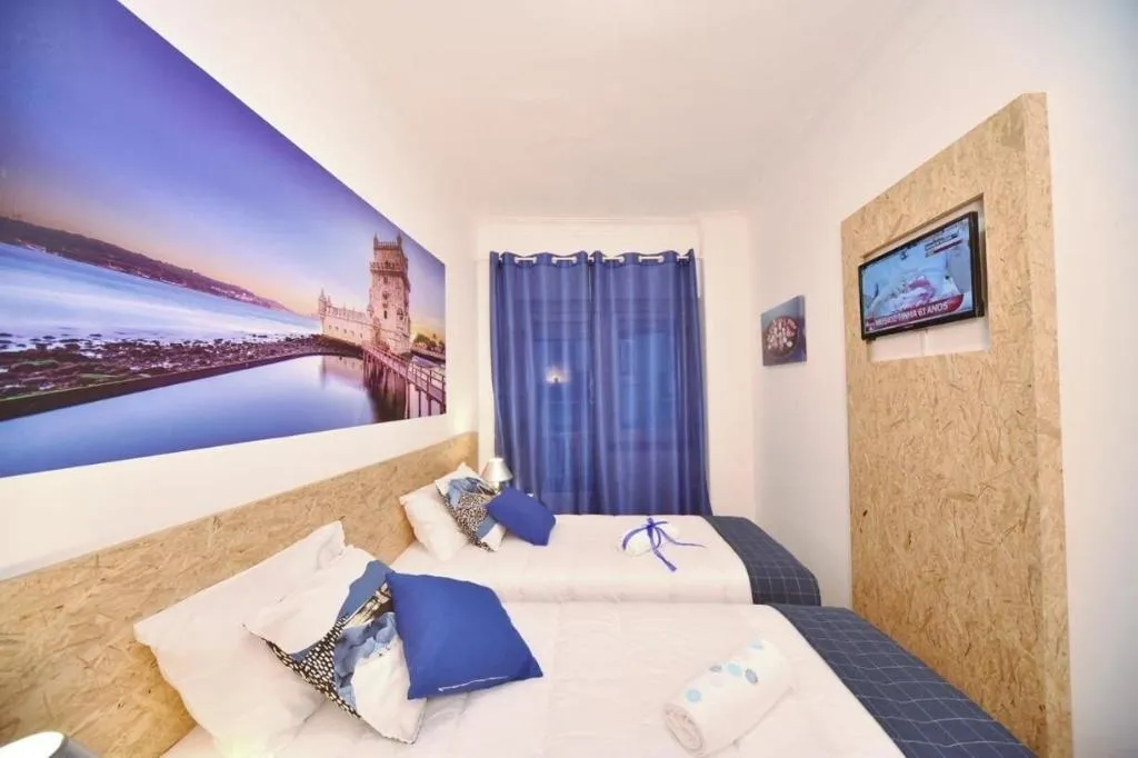 Room, Tuk Tuk Hostel, Lisbon