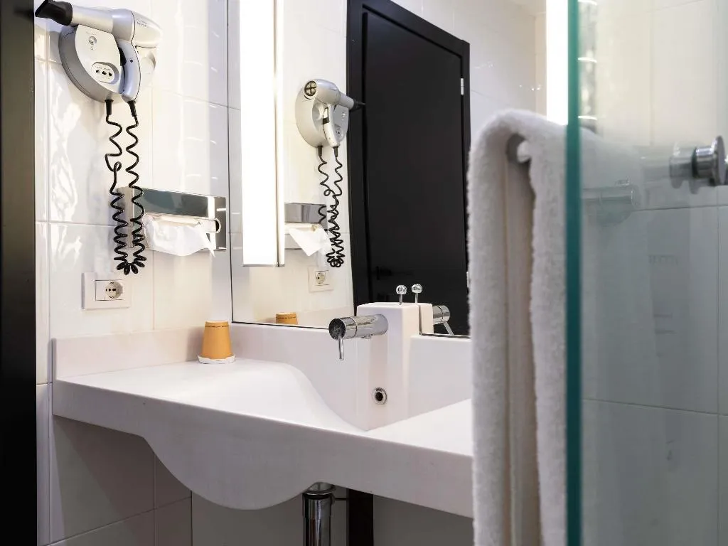 DOUBLE STANDARD Room, Novotel Caserta Sud, Naples