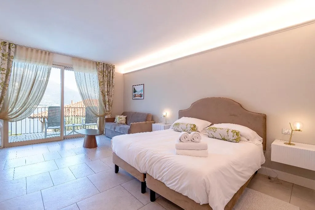 JUNIOR SUITE LAND VIEW Room, Hotel Borgo Le Terrazze, Milan