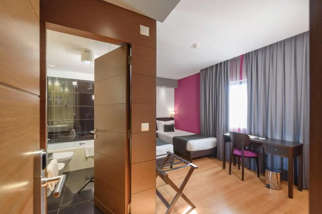 FAMILY ROOM SUPERIOR CAPACITY 4 Room, Hotel Luena, Lisbon