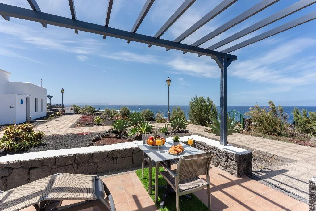 VILLA SEA VIEW TWO BEDROOMS Room, Vik  Coral Beach, Lanzarote