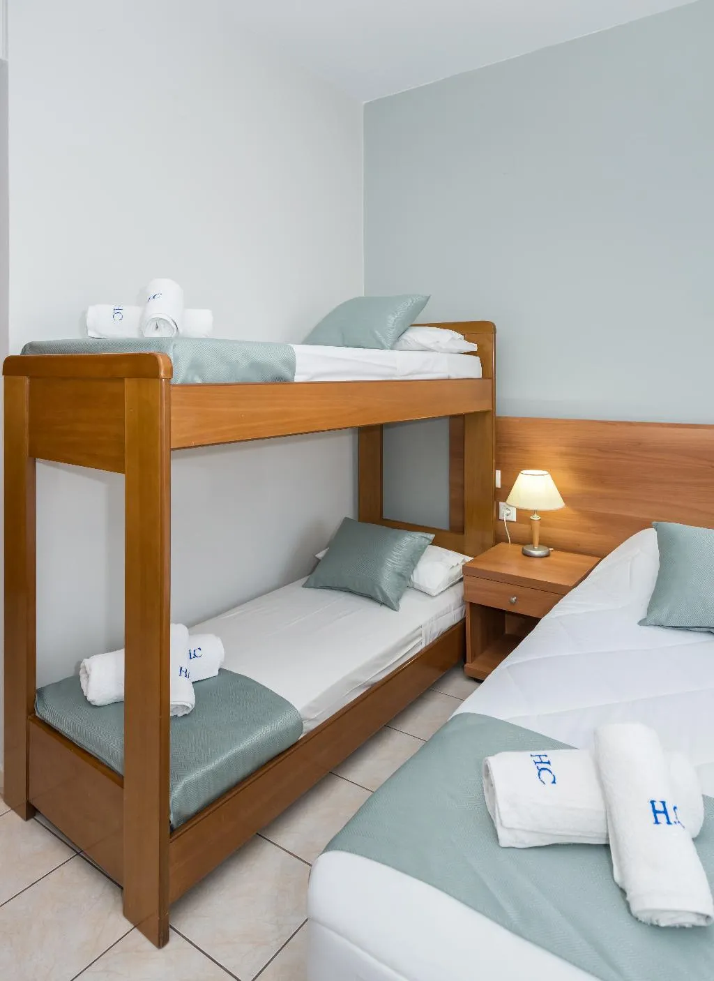 Room, Contessa, Zante
