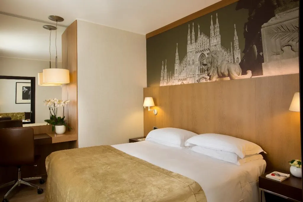 SUITE STANDARD Room, Starhotels Ritz, Milan