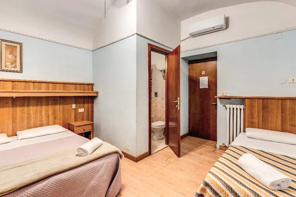 QUADRUPLE STANDARD Room, Altavilla, Rome