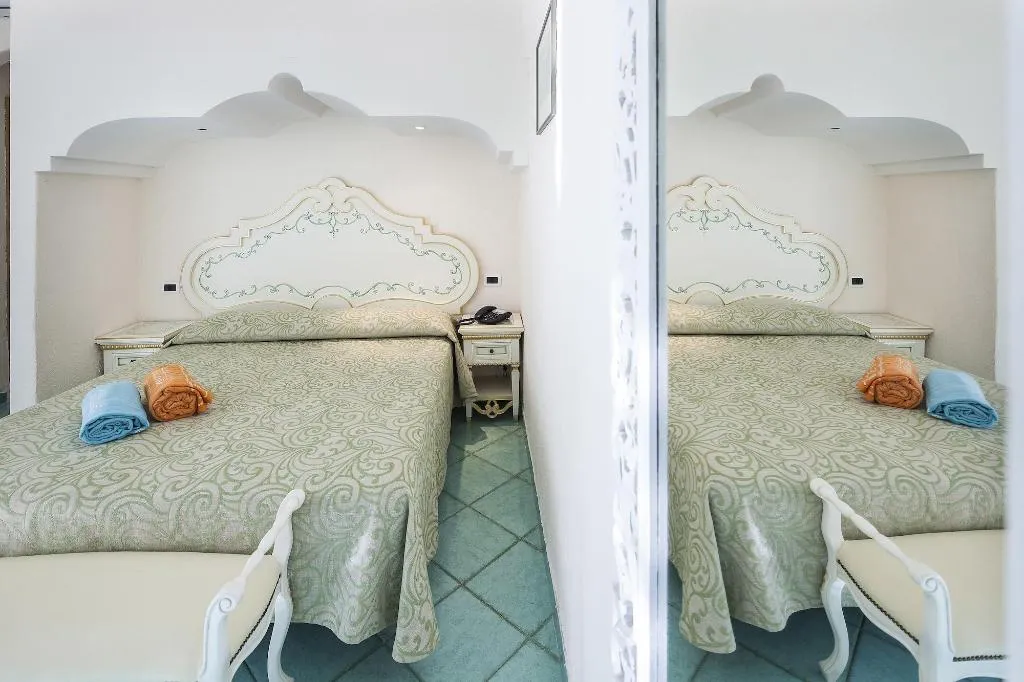 Room, Hotel Tritone Resort & Spa, Naples