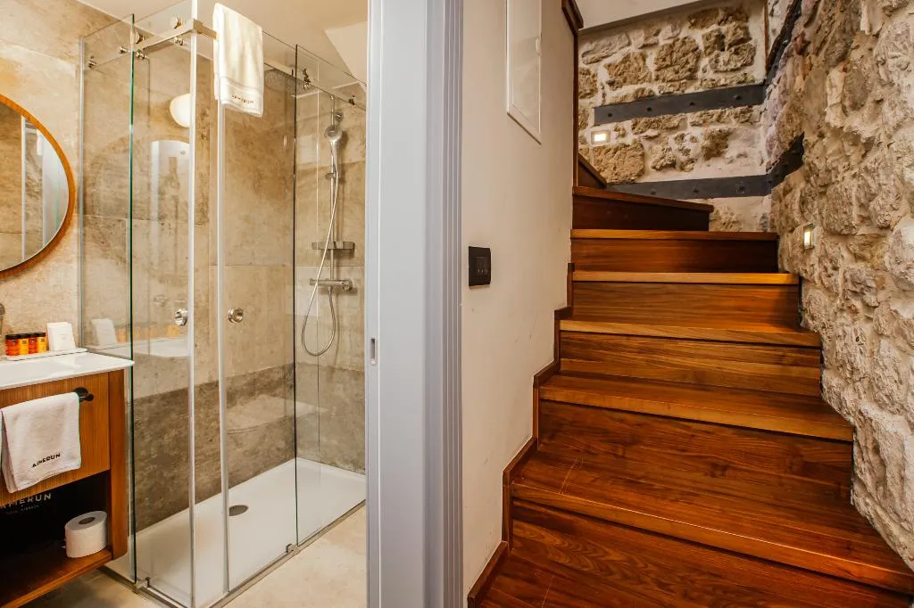 DOUBLE SUPERIOR WITH TERRACE Room, Armerun Heritage Hotel & Residences, Split