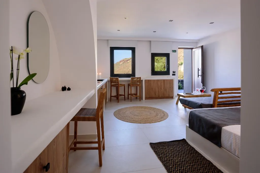 SUITE SEA VIEW Room, Ryolithos Suites, Santorini