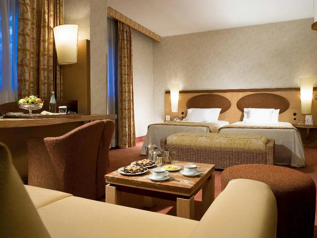 DOUBLE SUPERIOR WITH DOUBLE BED Room, Mercure Roma West, Rome