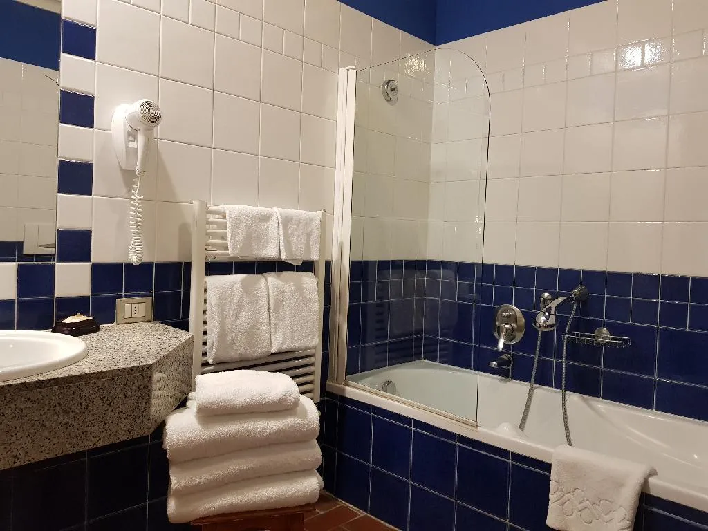 QUADRUPLE STANDARD Room, Porta Faenza, Florence