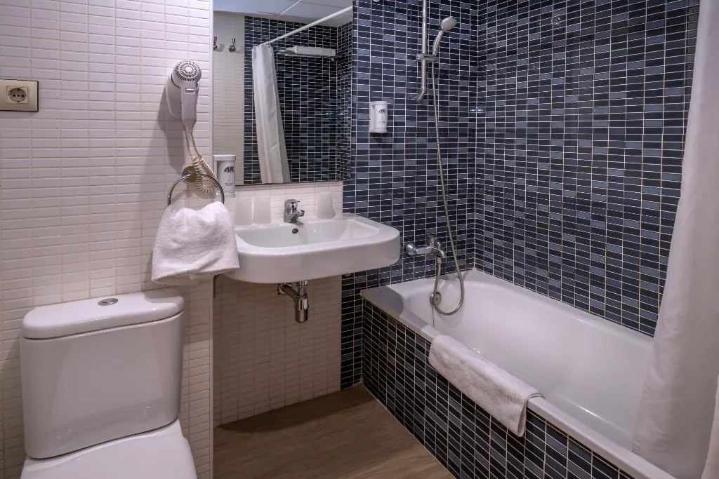 TRIPLE STANDARD Room, 4R Salou Park Resort II, Costa Dorada