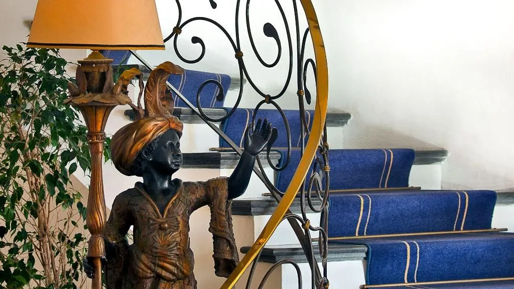 Lobby, Covo dei Saraceni, Naples