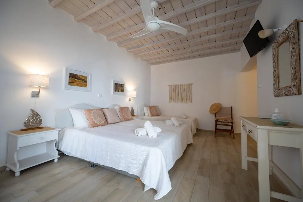 TRIPLE DELUXE GARDEN VIEW Room, Mykonos Twins, Mykonos