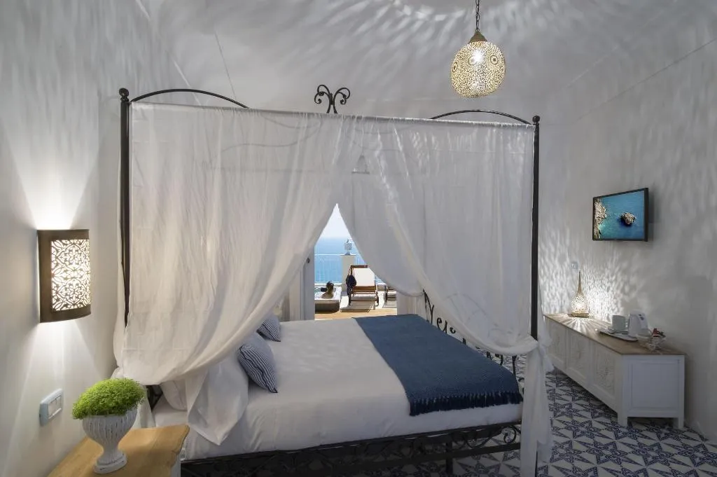 Room, B&B La Barbera, Naples