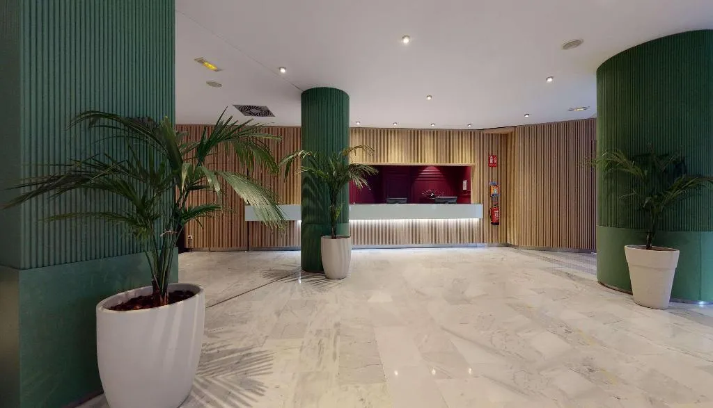 Lobby, Radisson RED Madrid, Madrid
